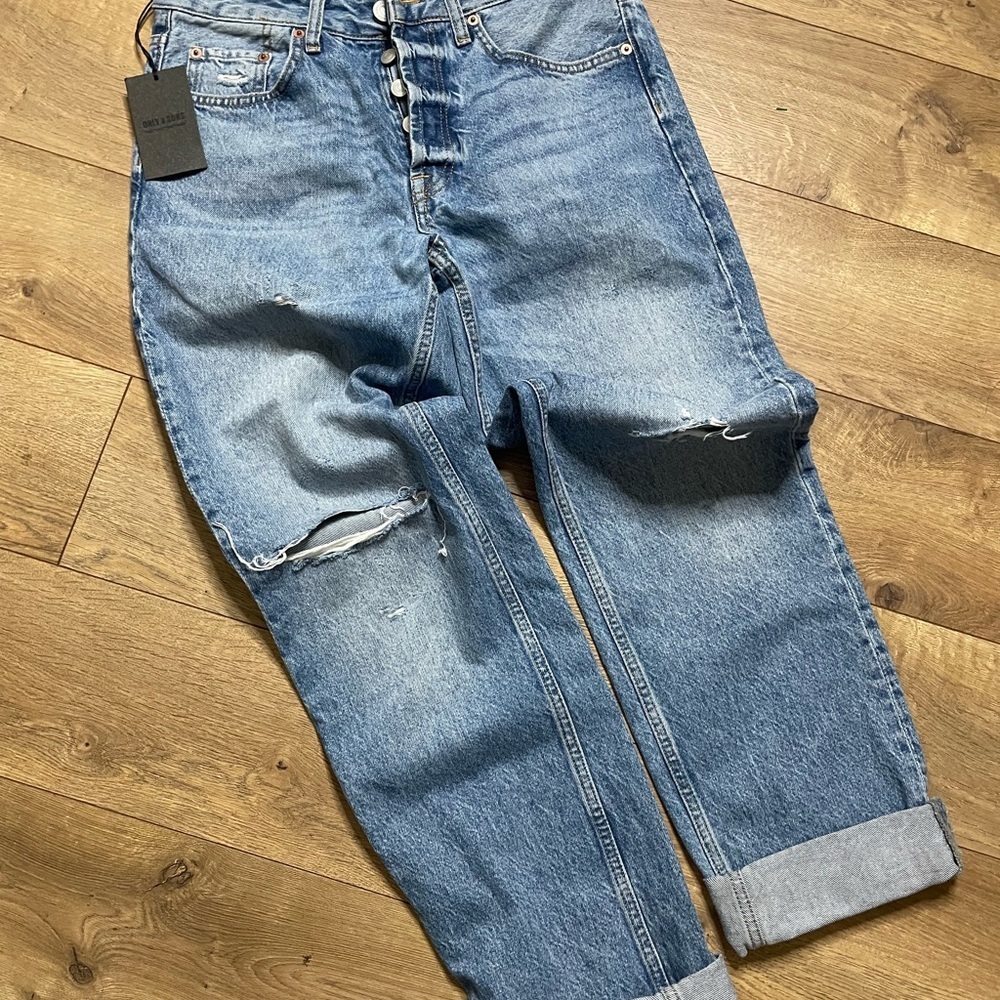 ONLY & SONS Relaxed Fit Light Blue Jeans - Picture 13 of 13